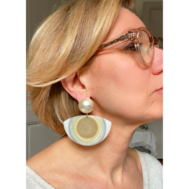 LUNA blanc beige, Cabochon nacré - Francine BRAMLI Paris