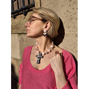 Collier CROIX rose - FRANCINE BRAMLI Paris