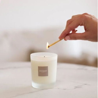 Bougie FLEUR DE CERISIER 180g - ESTEBAN
